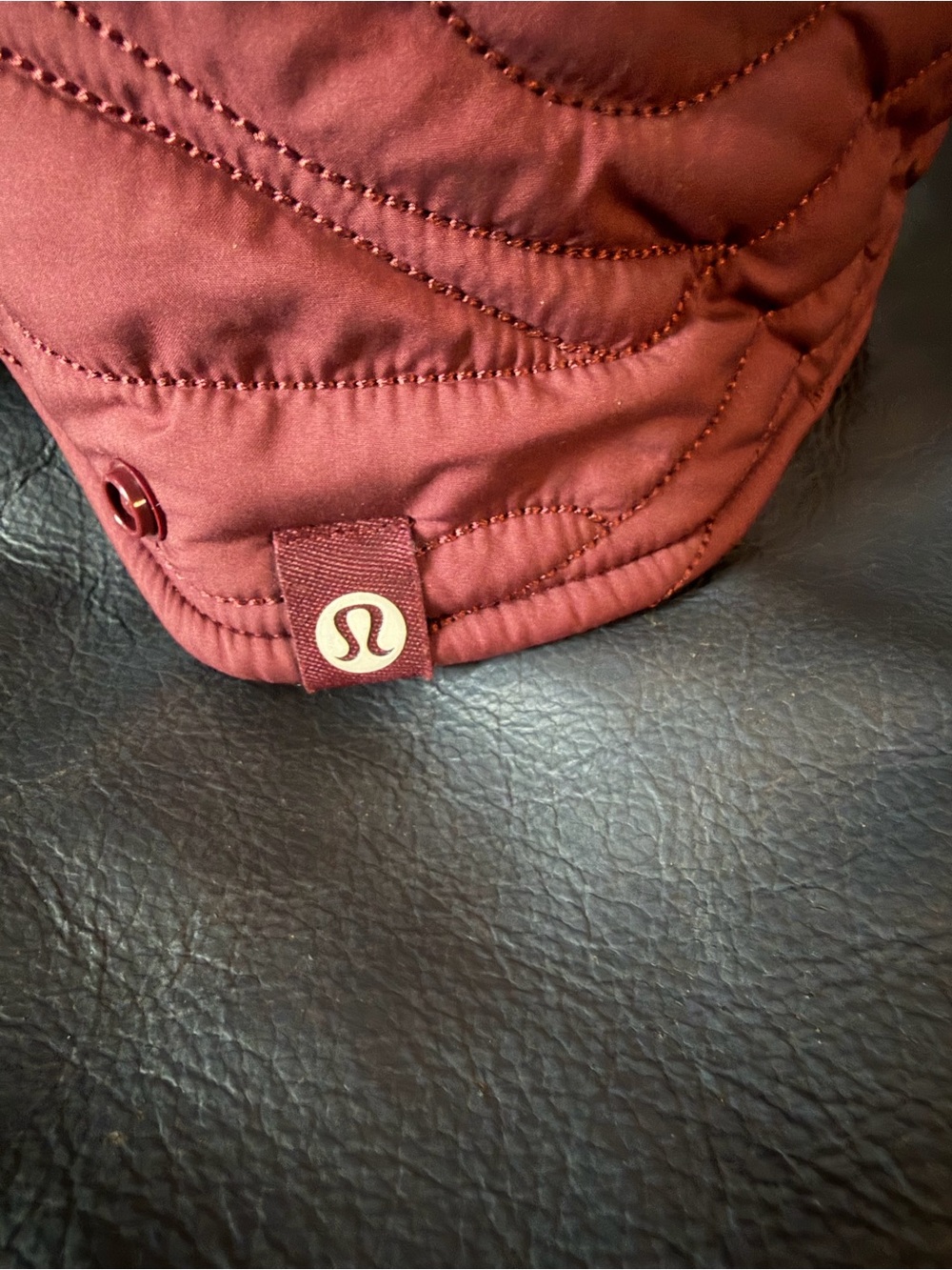 lululemon athletica Quilted Wine Red Brimmed Trapper Hat - Picture 5 of 14
